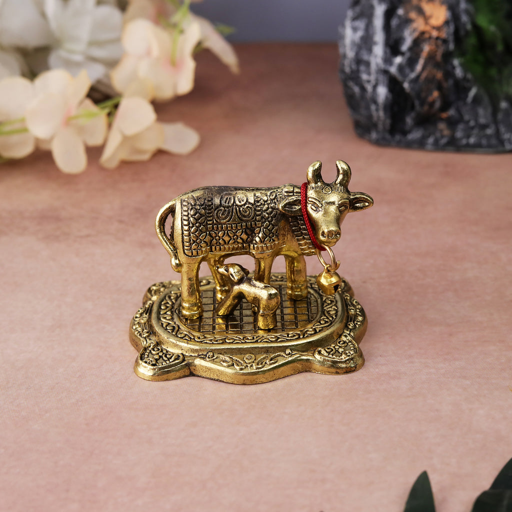 Hariaura Golden Metal Kamdhenu Cow with Calf Idol for Home Temple | Sacred Vastu Cow Statue | Prosperity, Wealth & Positive Energy | Spiritual Pooja Decor & Auspicious Gift (Copy)